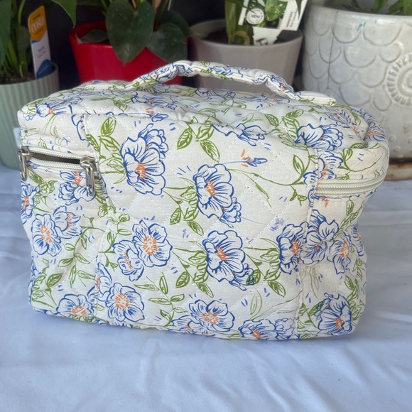 Floral Quilted Cosmetic Bag - Picture 3 of 5